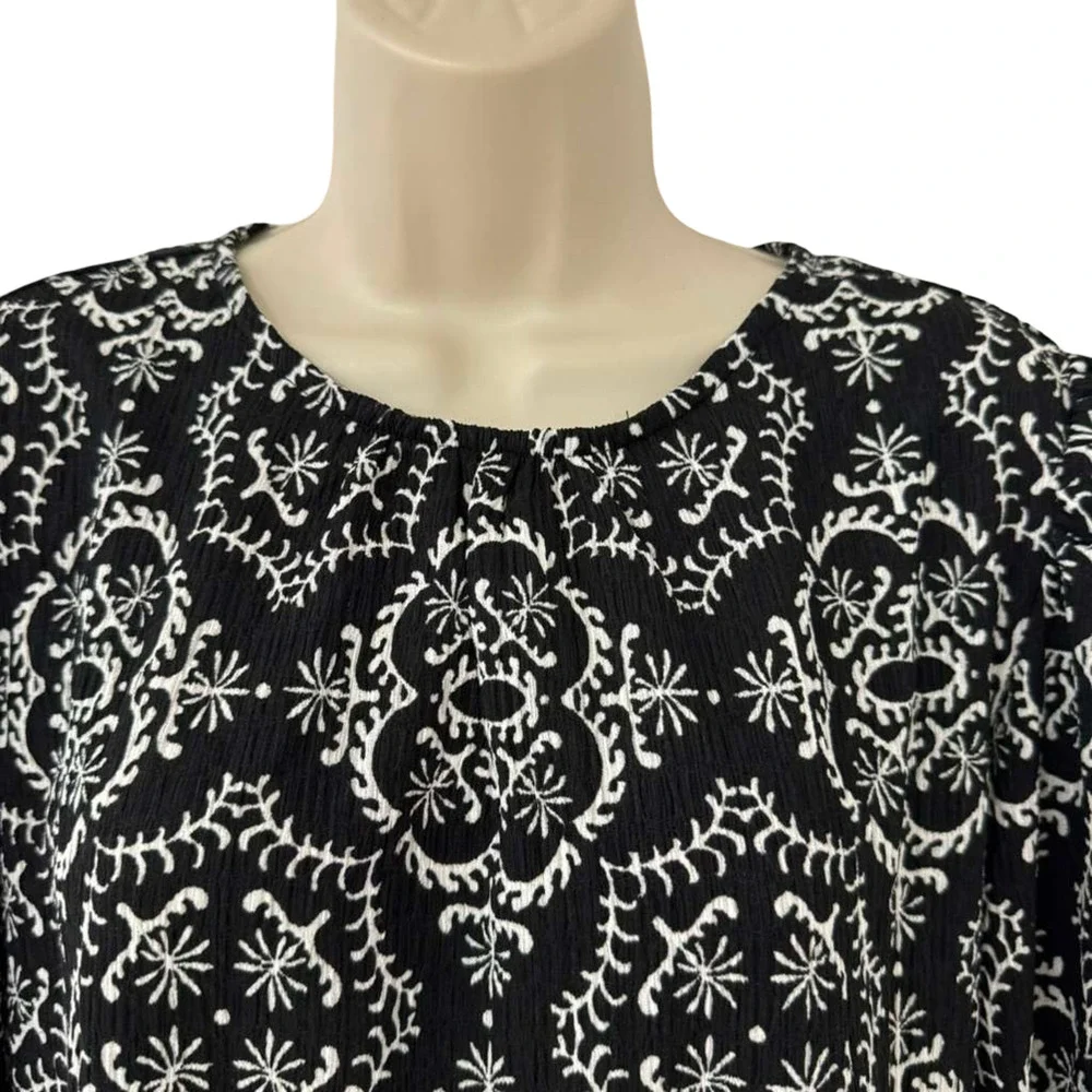 Ann Taylor Loft Black White Print Puff Long Sleeve Lightweight Top Shirt sz M